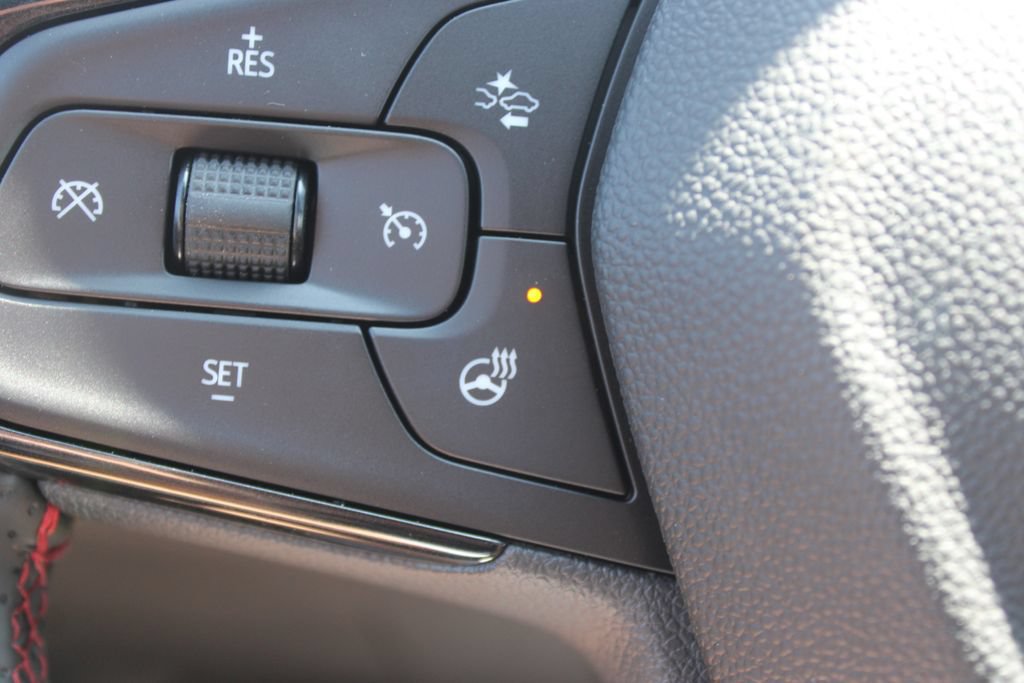 New 2026 Chevrolet Trax RS w/ Sunroof Package FWD image 37