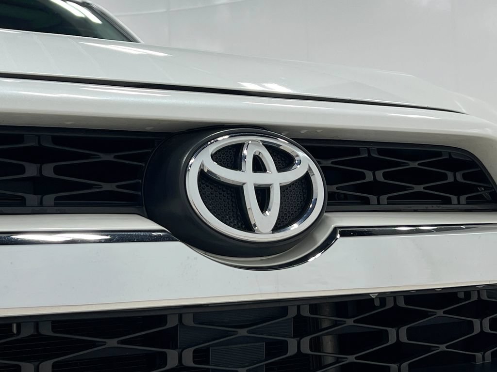 Used 2016 Toyota 4Runner Limited AWD/4WD image 39