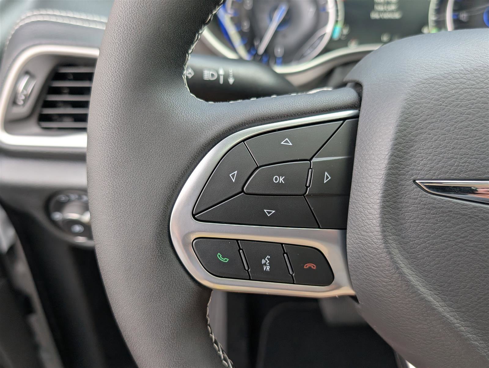 New 2026 Chrysler Pacifica Select image 18