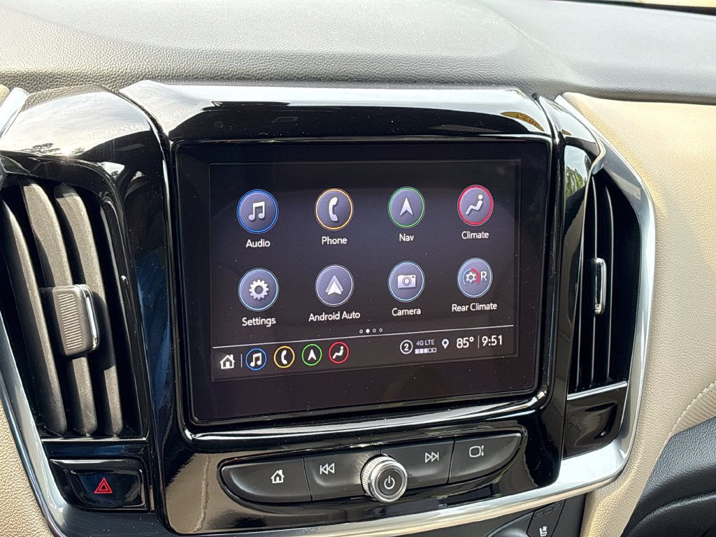 Used 2023 Chevrolet Traverse Premier FWD image 40