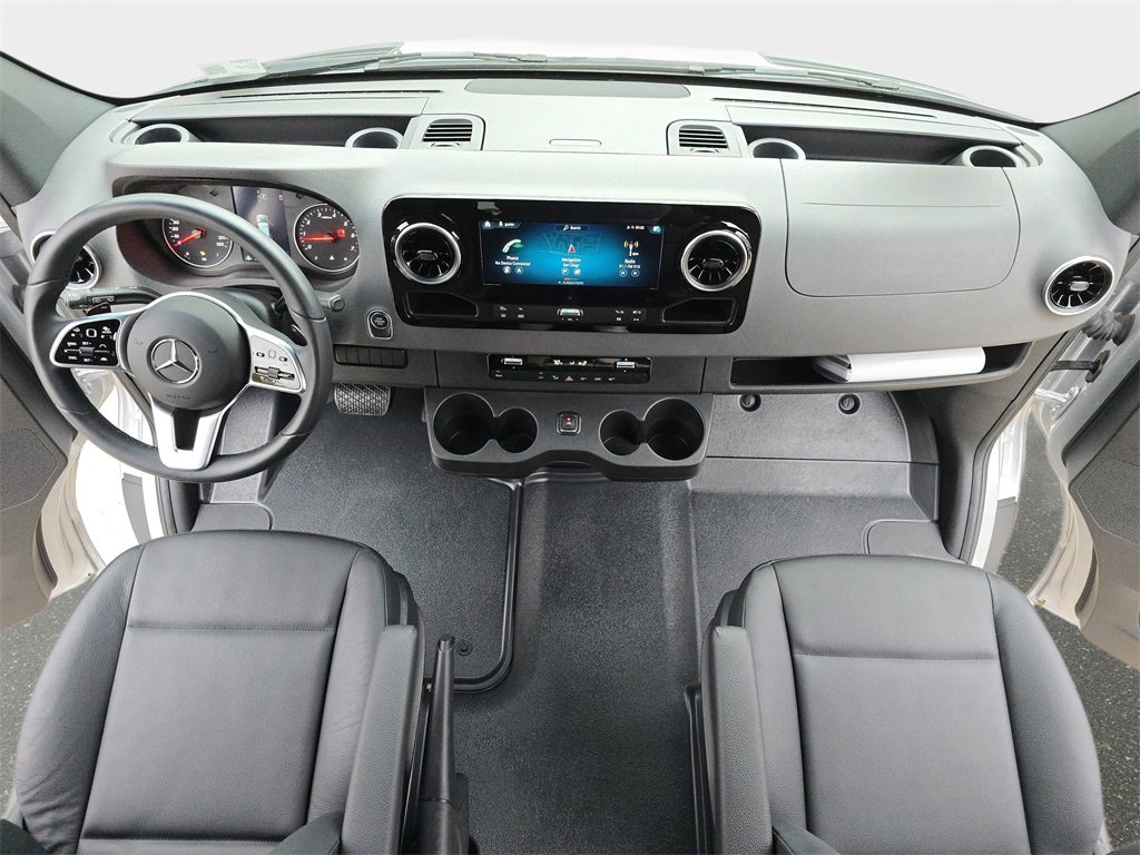 Used 2023 Mercedes-Benz Sprinter 2500 image 16
