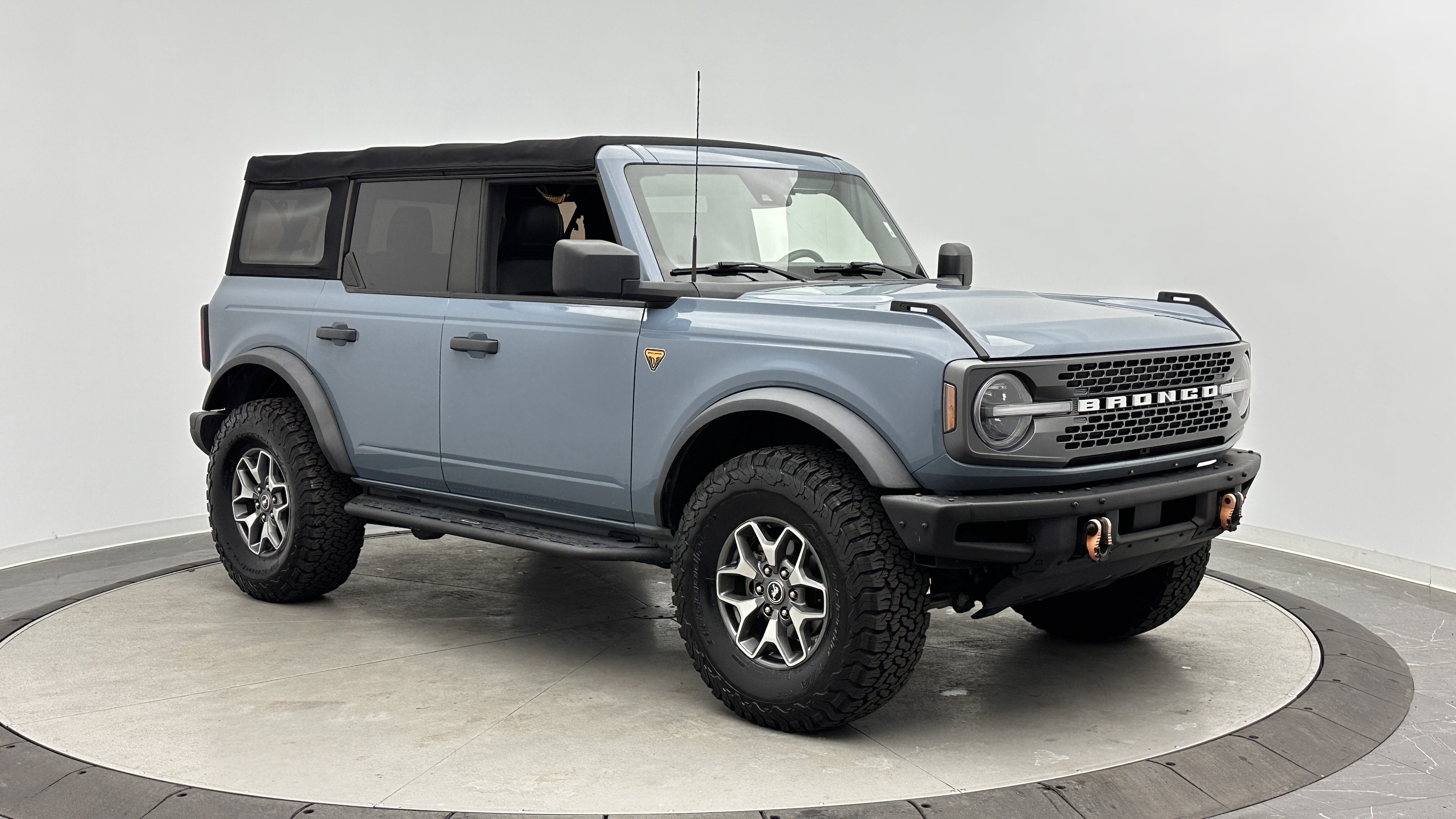 Used 2021 Ford Bronco Badlands AWD/4WD image 3