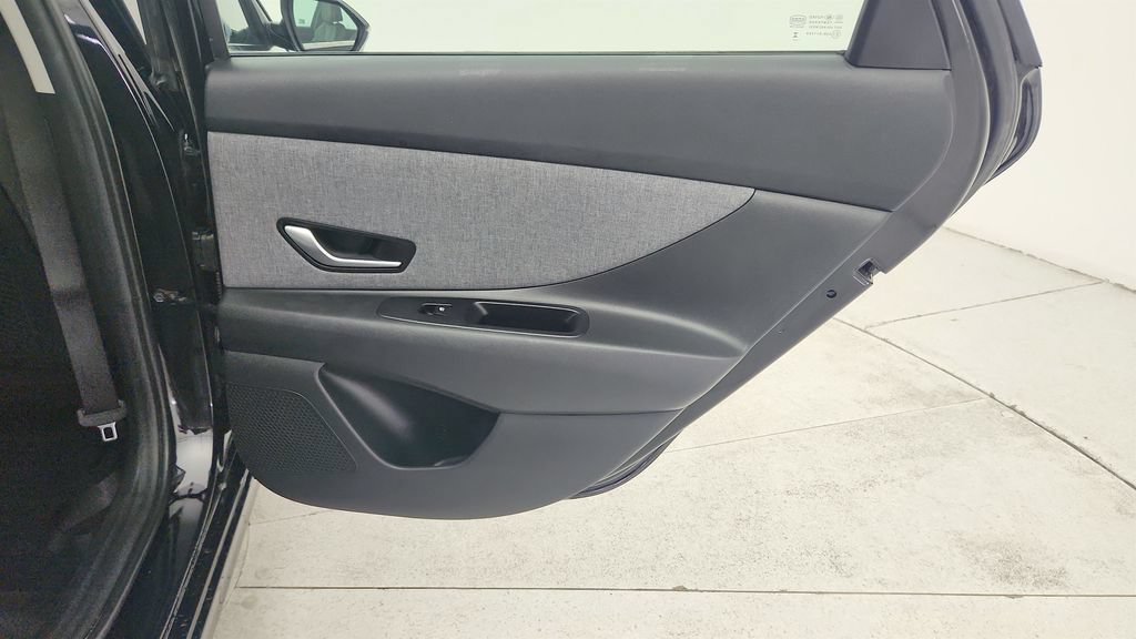 Used 2024 Hyundai Elantra Limited FWD image 34