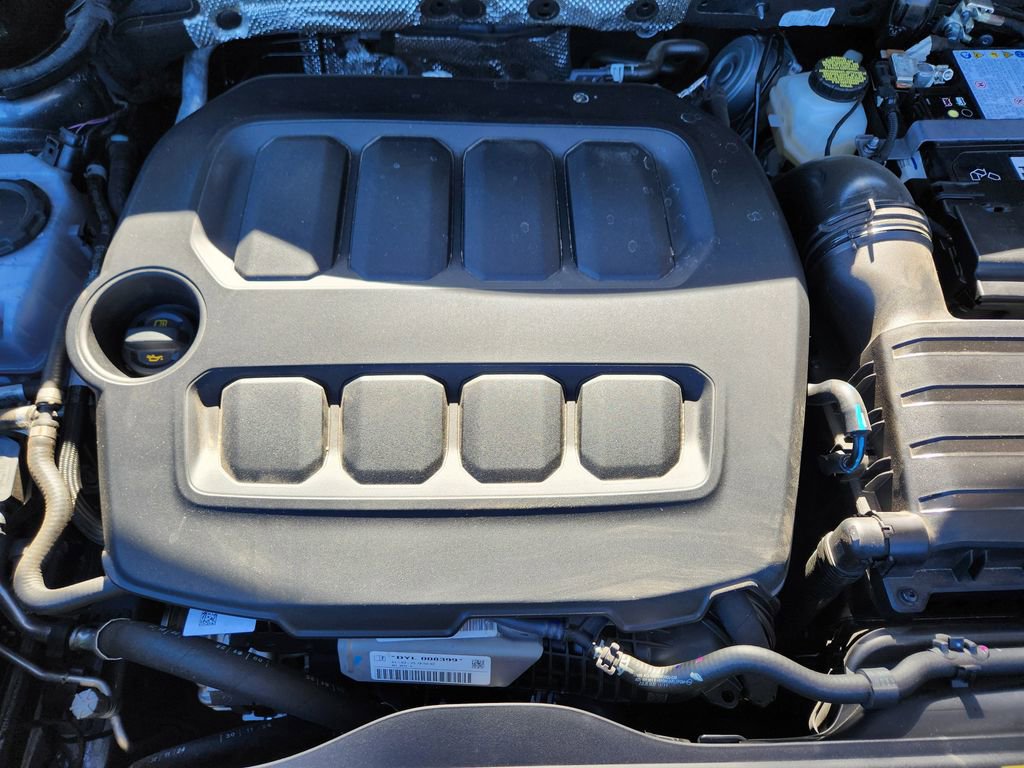 New 2025 Volkswagen Tiguan SE image 19