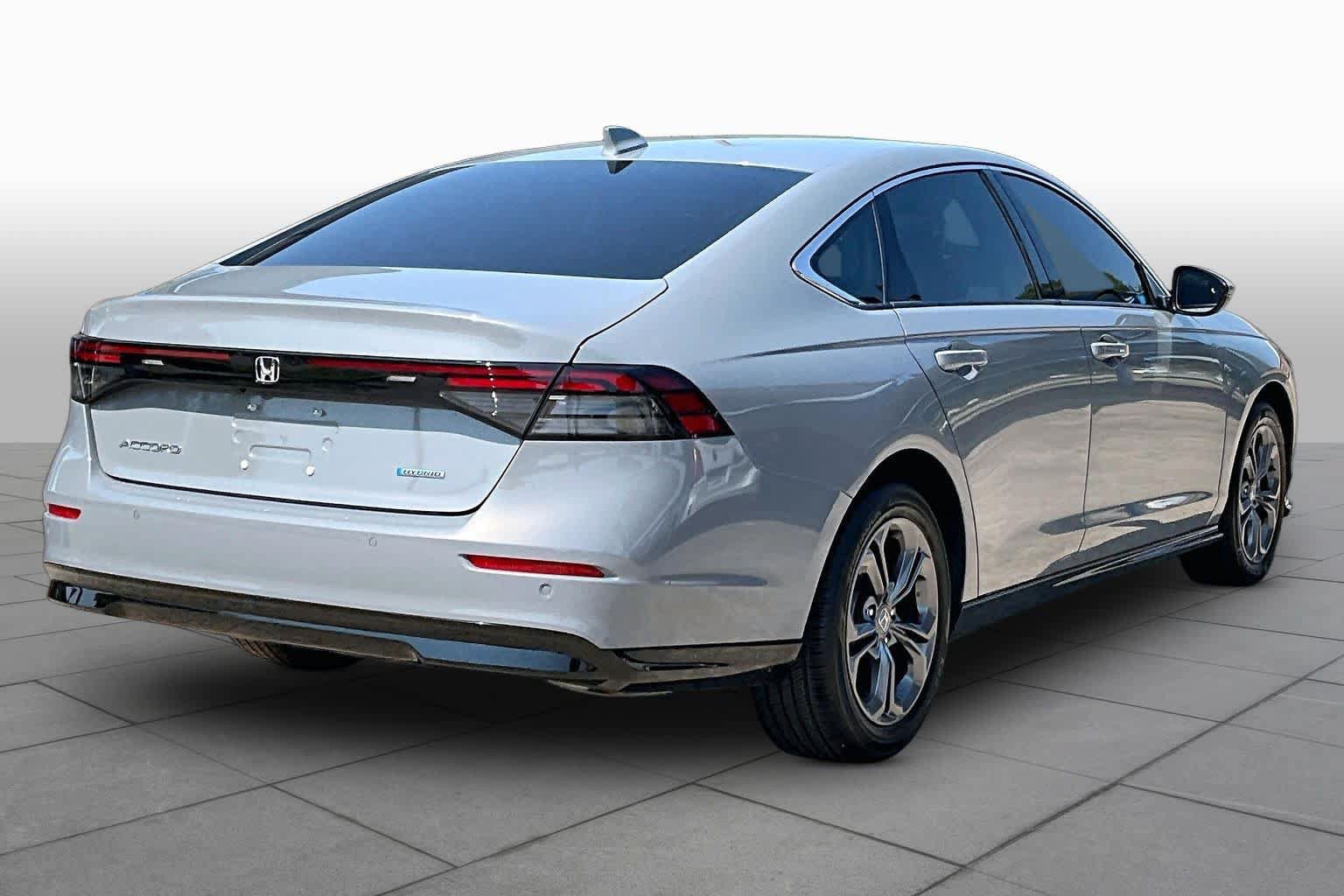 Used 2025 Honda Accord EX-L image 13