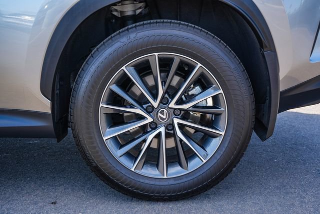 Used 2025 Lexus NX 250 FWD w/ Premium Package image 11
