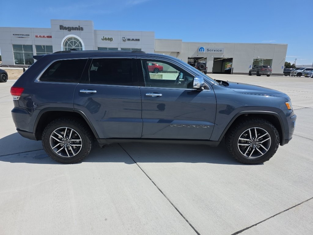 Used 2019 Jeep Grand Cherokee Limited w/ Trailer Tow Group IV AWD/4WD image 4
