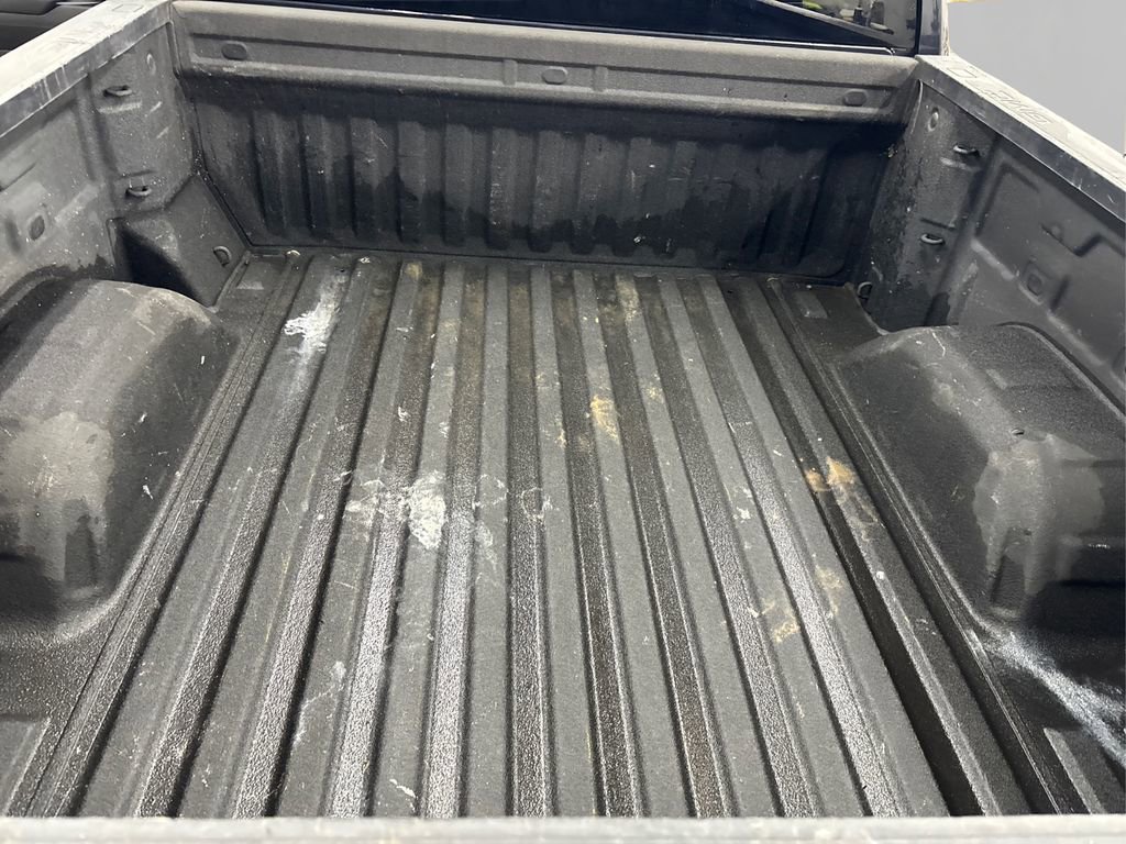 Used 2022 GMC Sierra 1500 Elevation w/ LPO, Elevation Black Package image 13