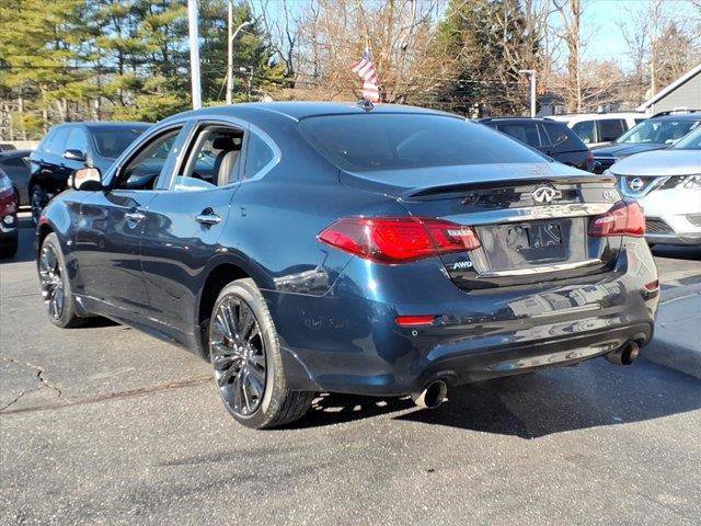 Used 2018 INFINITI Q70 Luxe image 7
