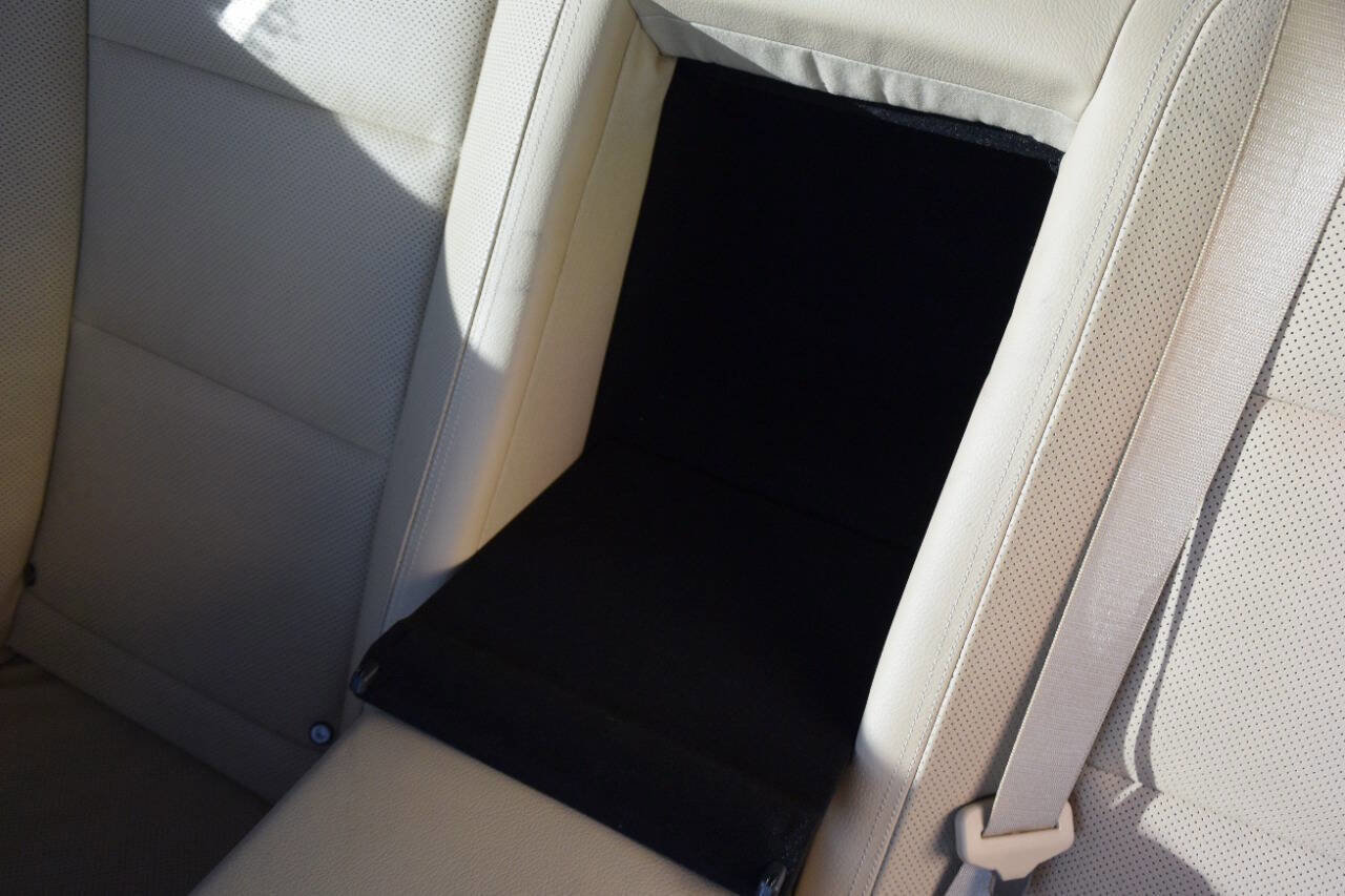 Used 2013 Mercedes-Benz S 550 image 32