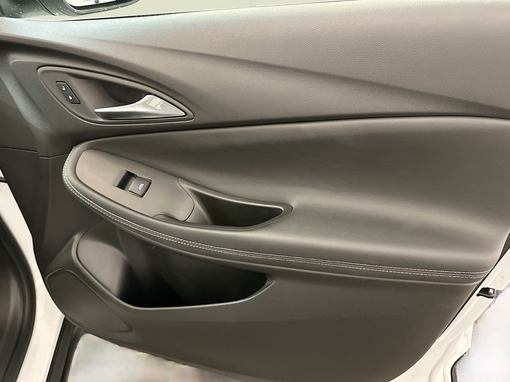 Used 2025 Buick Encore GX Preferred image 32