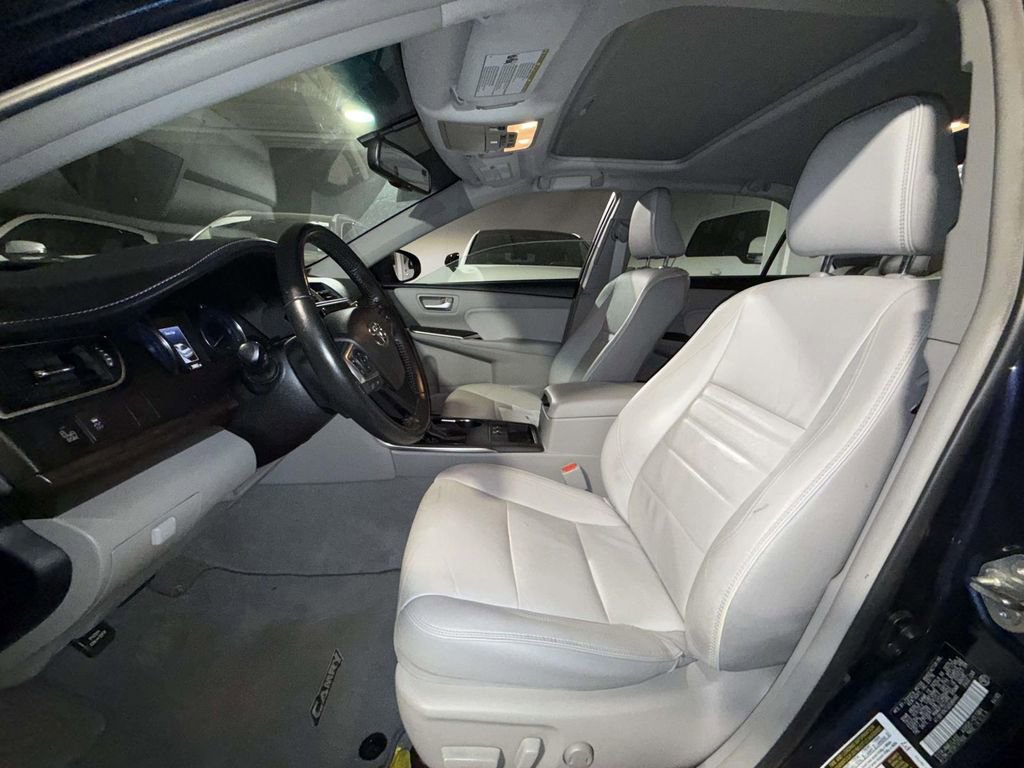 Used 2016 Toyota Camry XLE w/ Moonroof Package FWD image 8