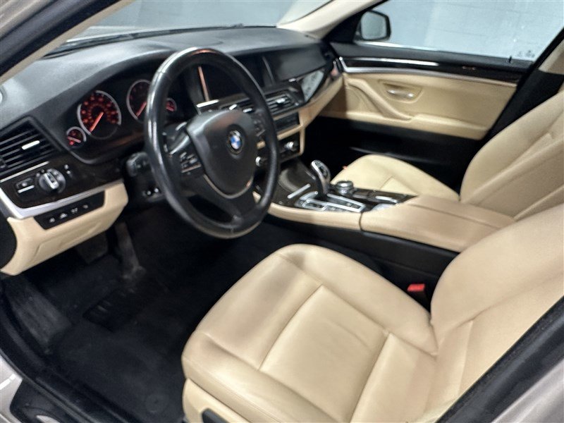 Used 2016 BMW 528i xDrive Sedan image 2
