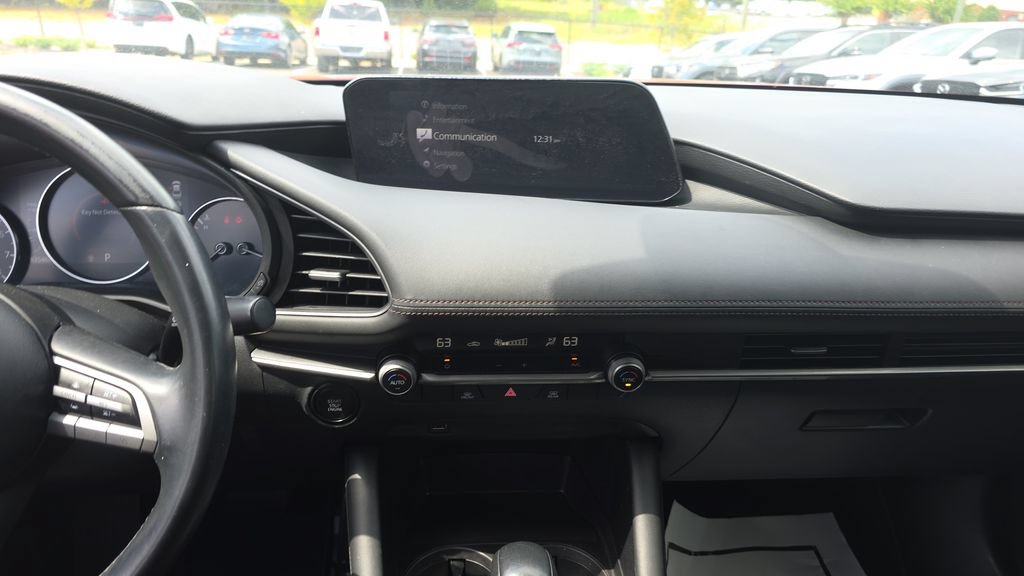 Used 2021 MAZDA MAZDA3 s FWD image 25