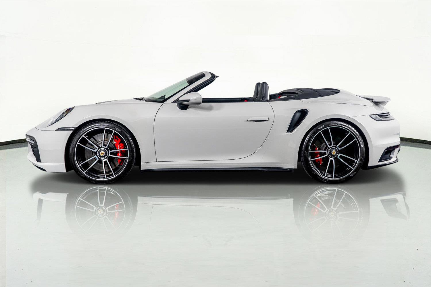 Used 2022 Porsche 911 Turbo AWD/4WD image 16