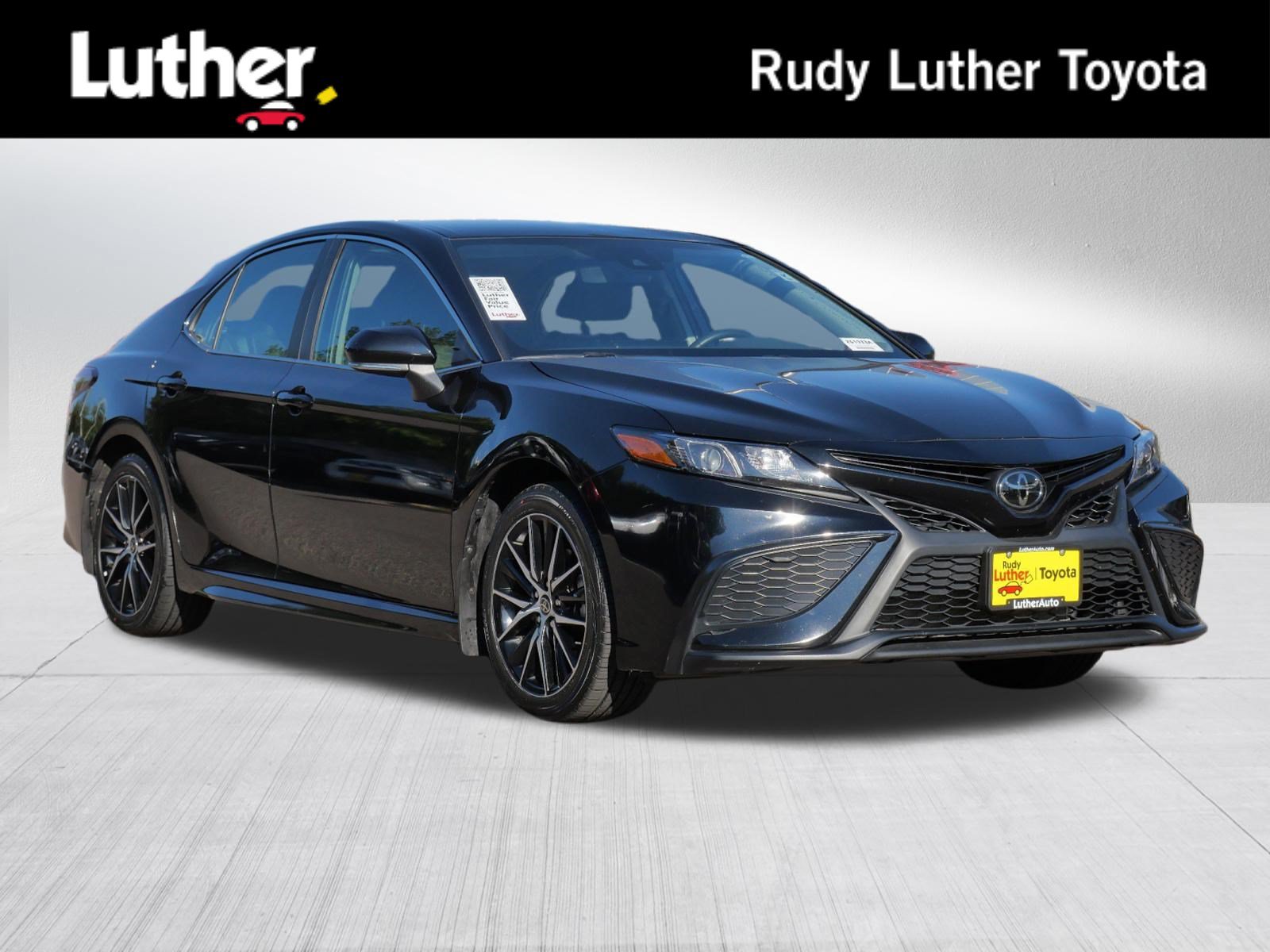 Used 2024 Toyota Camry SE w/ Protection Package (Q2) (TMS) FWD video 1