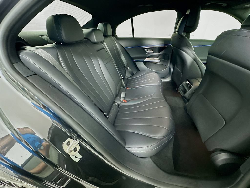 Used 2025 Mercedes-Benz E 350 Sedan image 28