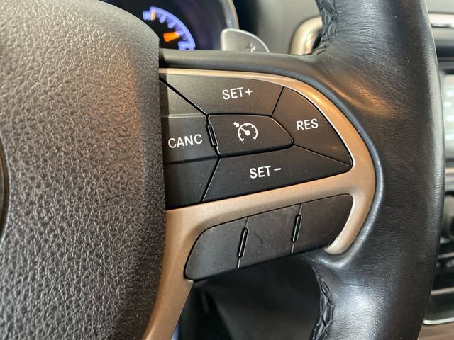 Used 2015 Jeep Grand Cherokee Laredo w/ Quick Order Package 23E AWD/4WD image 19