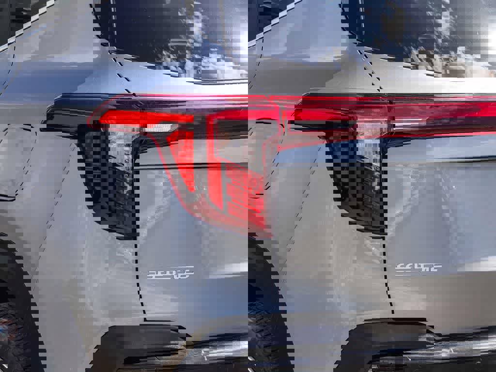 Used 2025 Kia Seltos EX FWD image 7