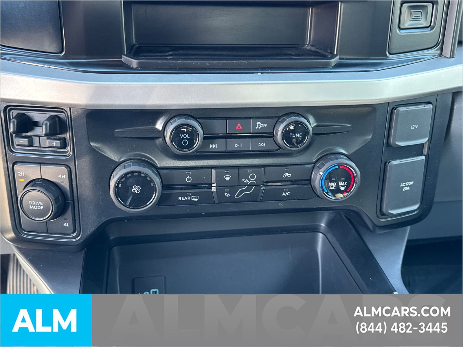 Used 2025 Ford F450 XLT w/ FX4 Off-Road Package image 34