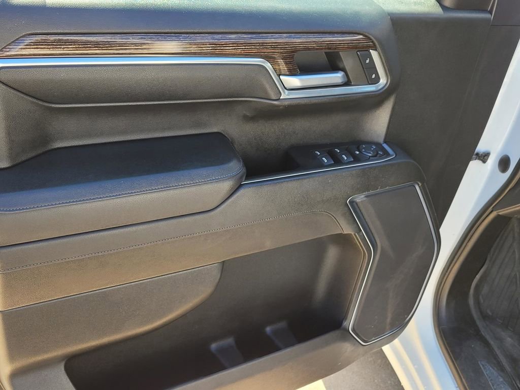 Used 2023 GMC Sierra 1500 SLE image 18