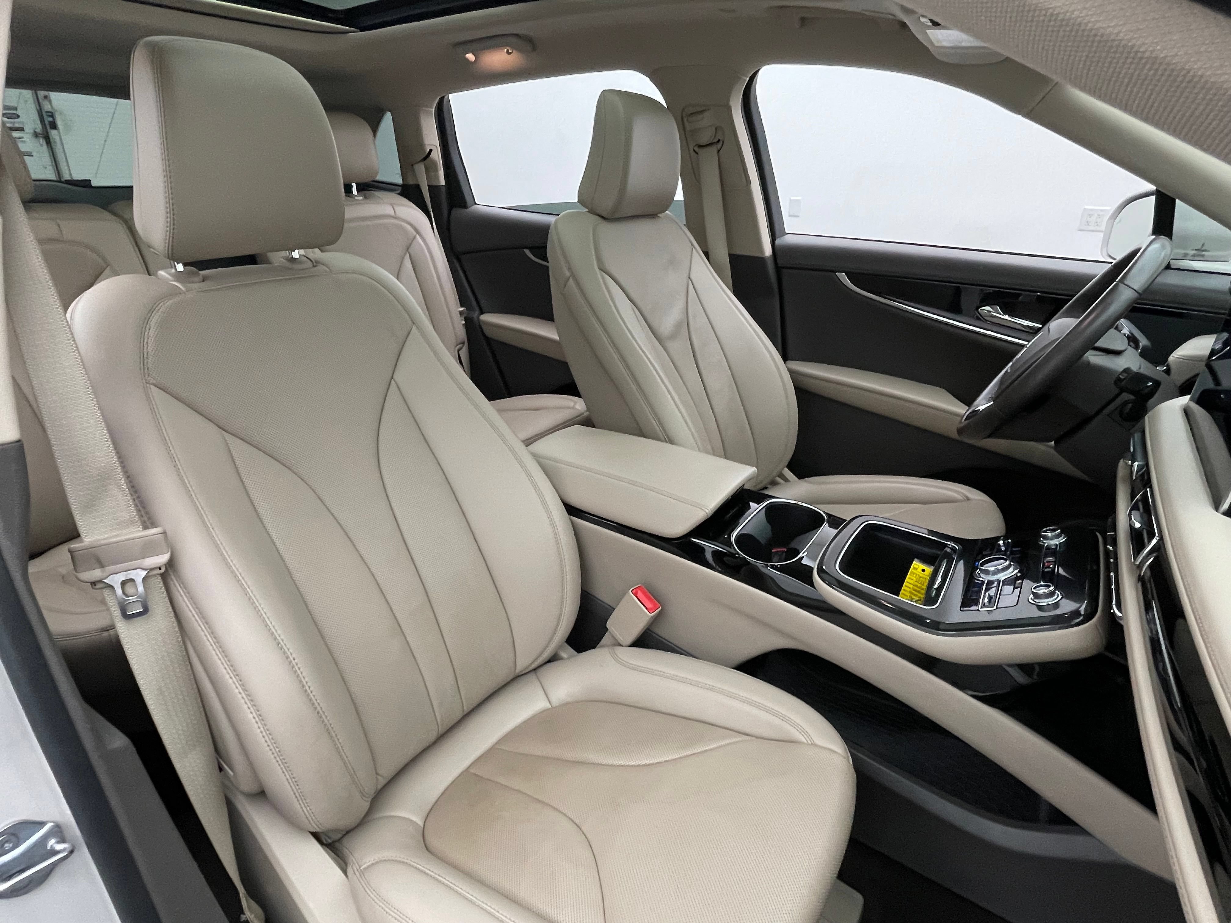 Used 2023 Lincoln Nautilus Reserve AWD/4WD image 38