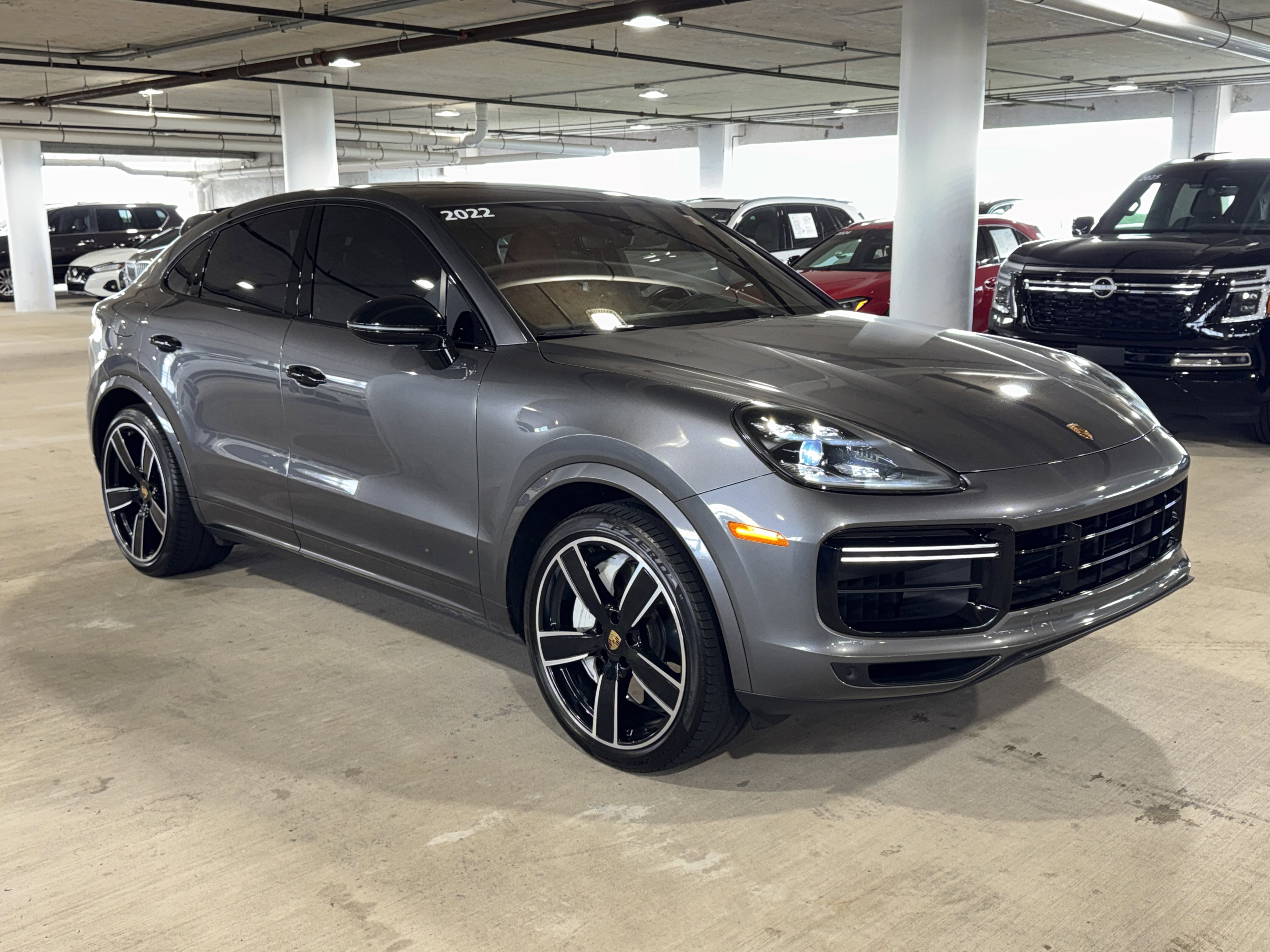 Used 2022 Porsche Cayenne Turbo image 2