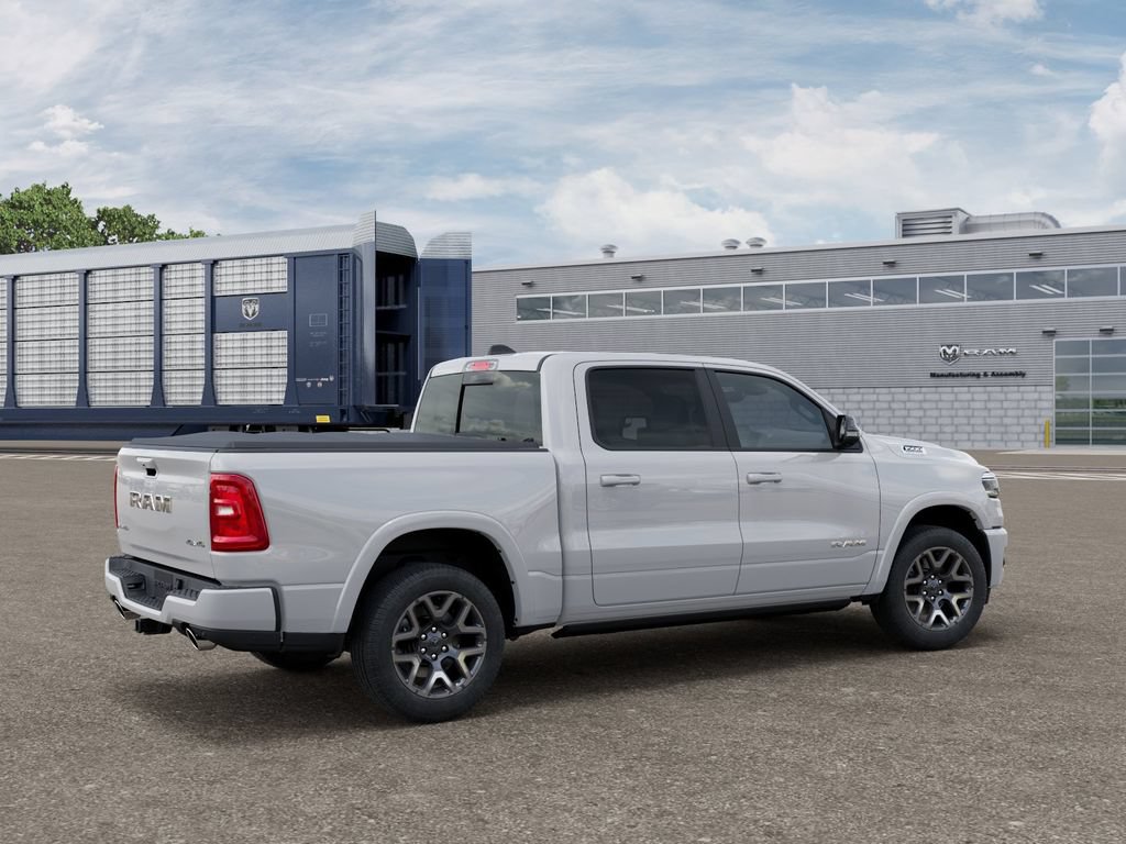 New 2026 RAM 1500 Laramie AWD/4WD image 4