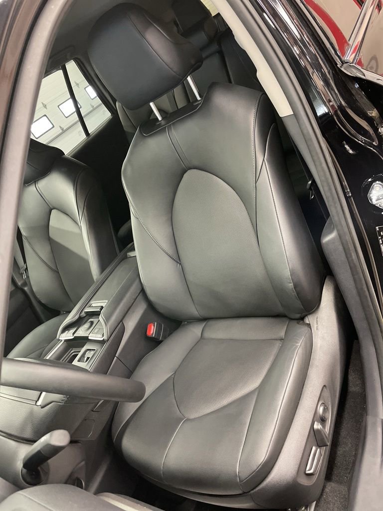 Used 2025 Toyota Grand Highlander AWD Hybrid image 11