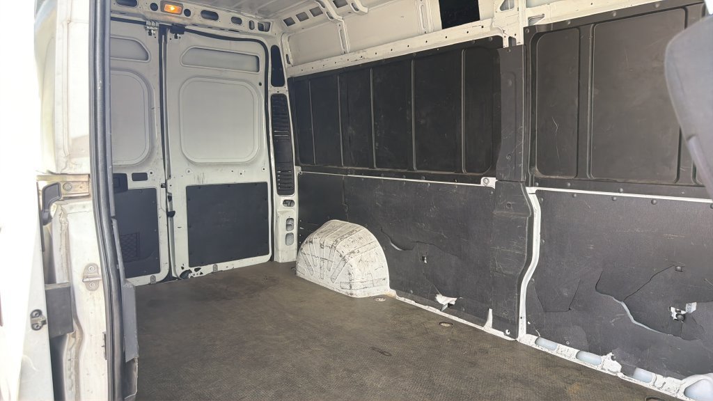 Used 2020 RAM ProMaster 2500 w/ Interior Convenience Group FWD image 8