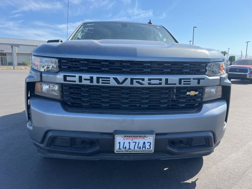 Used 2020 Chevrolet Silverado 1500 Custom w/ Custom Value Package RWD image 2