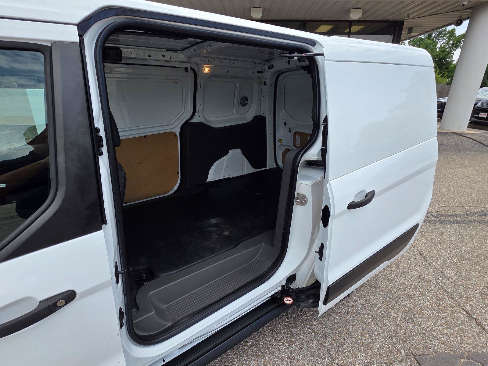 Used 2020 Ford Transit Connect XLT FWD image 29
