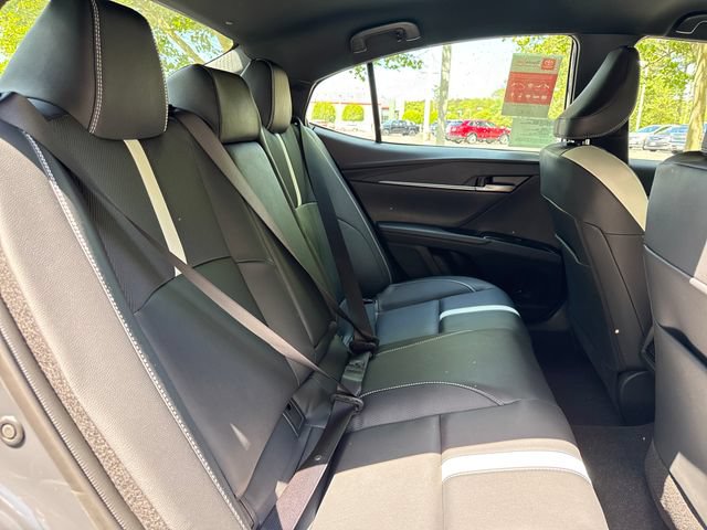 Used 2026 Toyota Camry SE FWD image 24