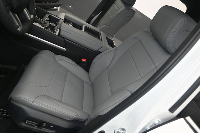New 2026 Toyota Tundra Limited AWD/4WD image 9