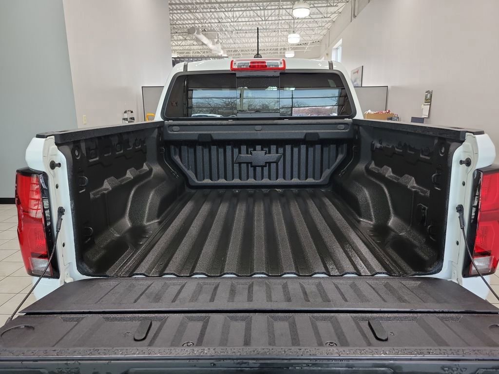 Used 2023 Chevrolet Colorado Z71 w/ Z71 Convenience Package 2 image 26