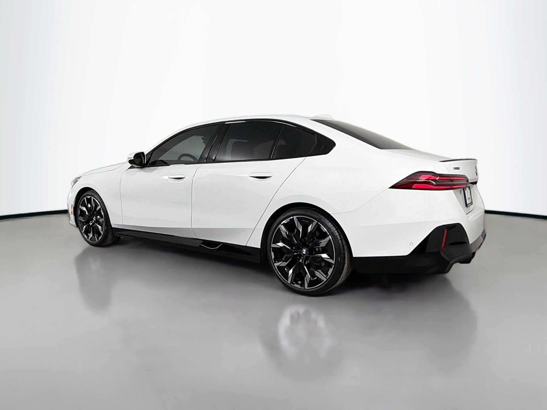 New 2026 BMW 540i xDrive w/ M Sport Package image 7