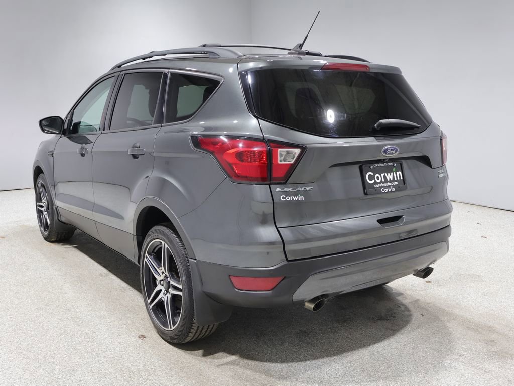 Used 2019 Ford Escape SEL w/ SEL Sport Appearance Package AWD/4WD image 5