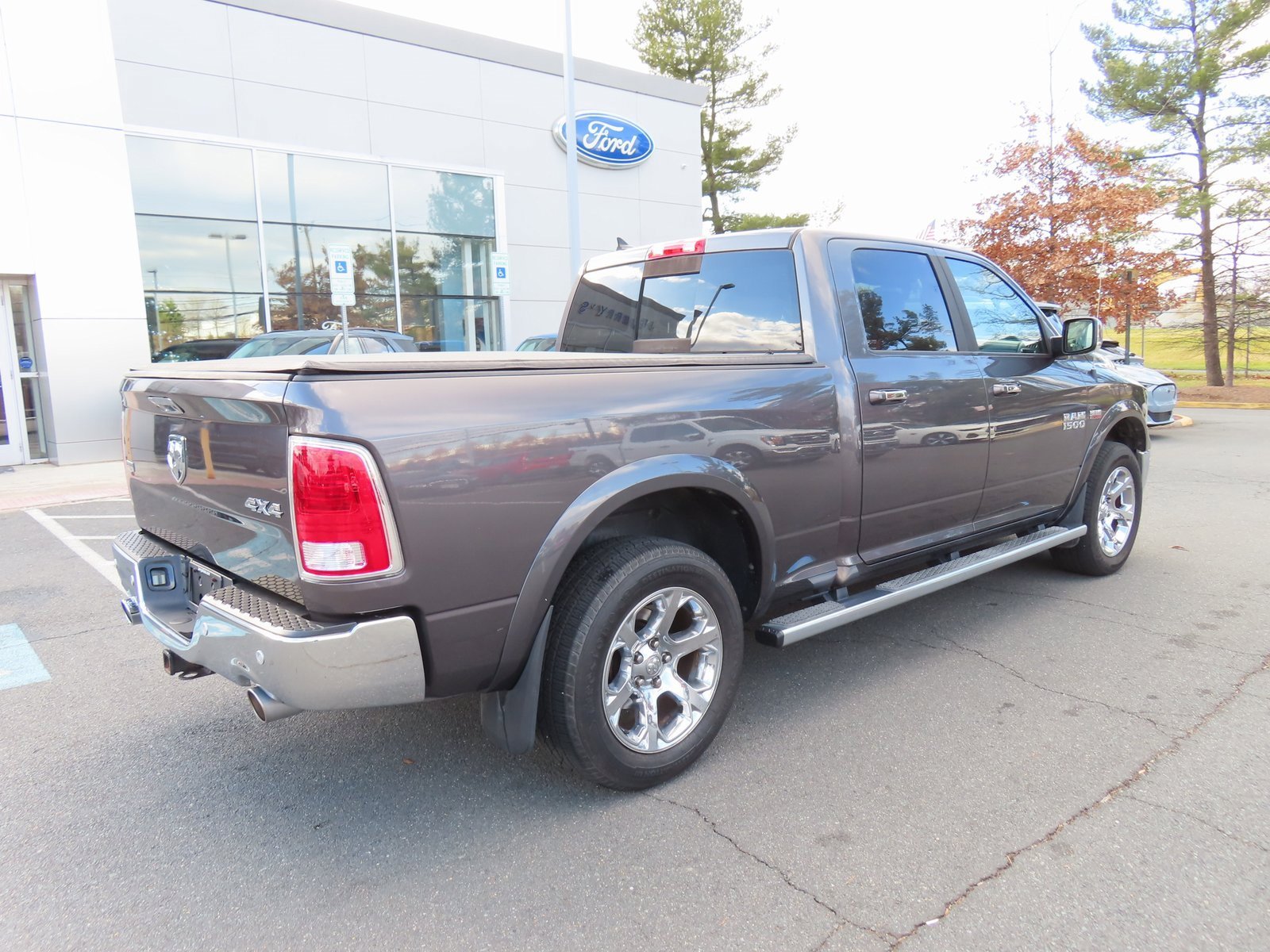 Used 2014 RAM 1500 Laramie w/ Convenience Group image 5