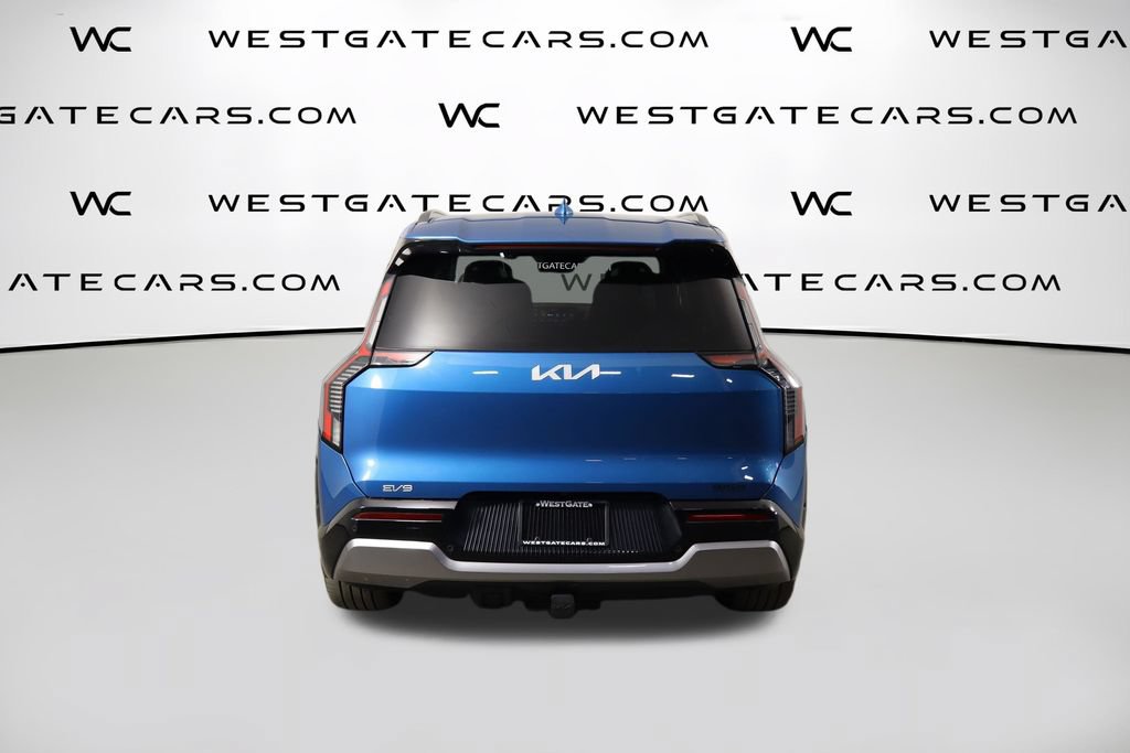 Used 2024 Kia EV9 Land AWD/4WD image 4