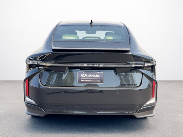 New 2026 Lexus ES 350h w/ Accessory Package (Z2) FWD image 4