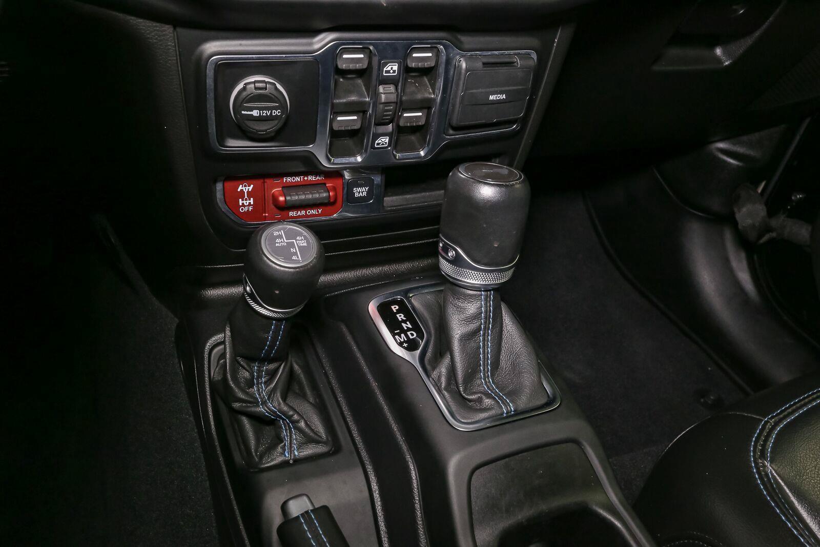 Used 2022 Jeep Wrangler Unlimited Rubicon 4xe w/ Cold Weather Group AWD/4WD image 36