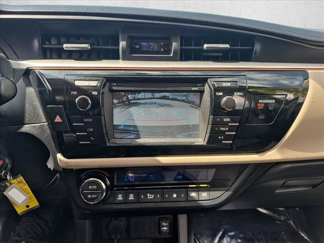 Used 2015 Toyota Corolla LE FWD image 14