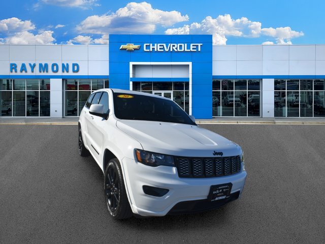 Used 2020 Jeep Grand Cherokee Altitude AWD/4WD image 9