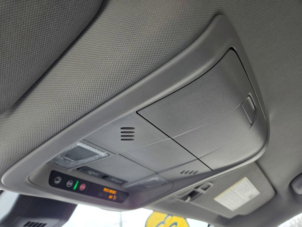 Certified 2023 GMC Terrain SLE w/ Driver Convenience Package image 14