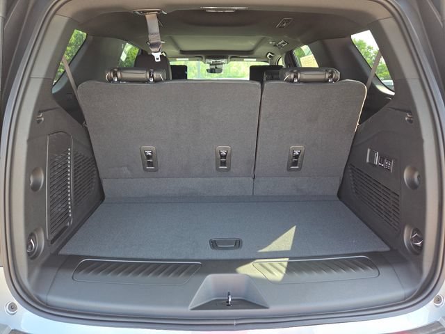 New 2026 GMC Yukon Elevation w/ Elevation Premium Package AWD/4WD image 23