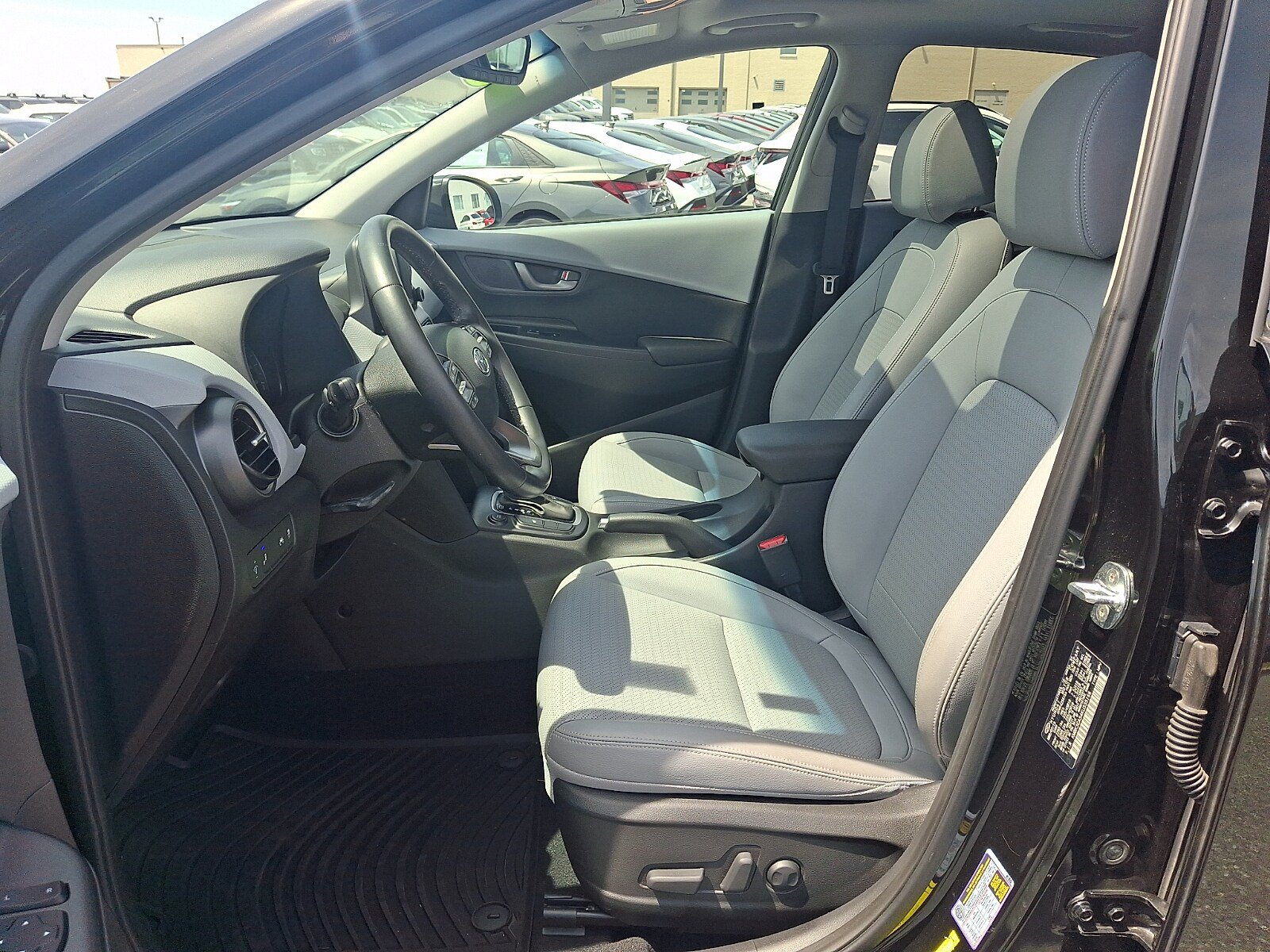 Used 2019 Hyundai Kona Limited w/ Cargo Package AWD/4WD image 14