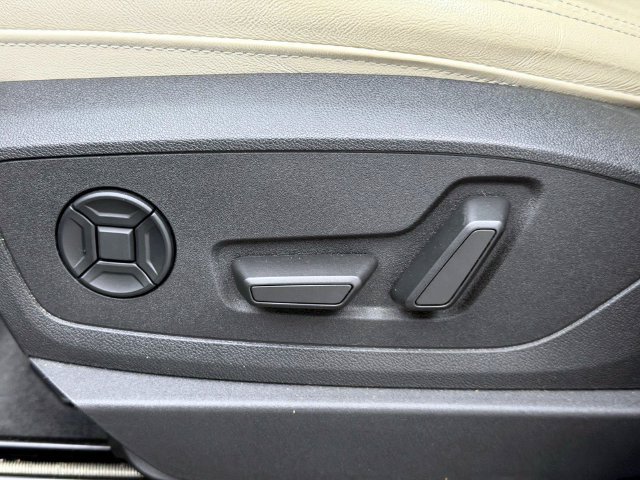 Used 2024 Audi Q8 e-tron Premium Plus w/ Premium Plus Package AWD/4WD image 18