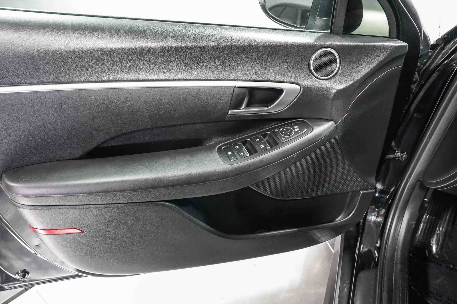 Used 2023 Hyundai Sonata SE FWD image 21