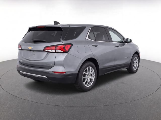 Used 2024 Chevrolet Equinox LT AWD/4WD image 4