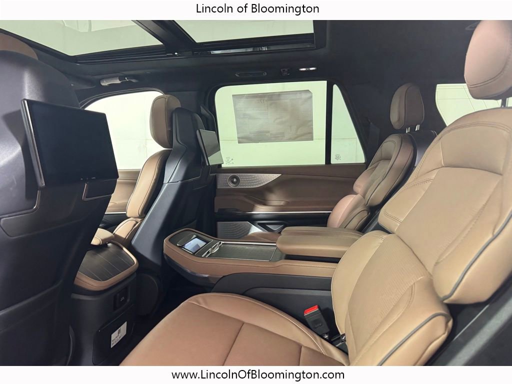New 2026 Lincoln Navigator L Black Label AWD/4WD image 39